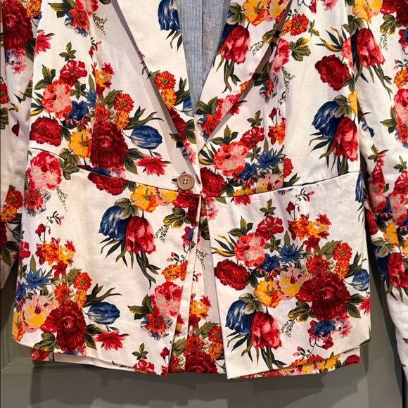 Greylin Floral Blazer - Multicolor - Picture 3 of 9